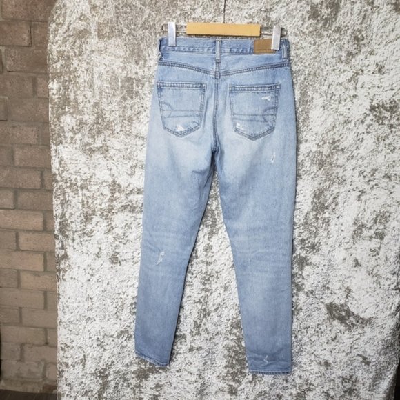 American Eagle High Waisted Mom Jeans Ripped Cotton 90s Style Light Festival - Picture 6 of 10